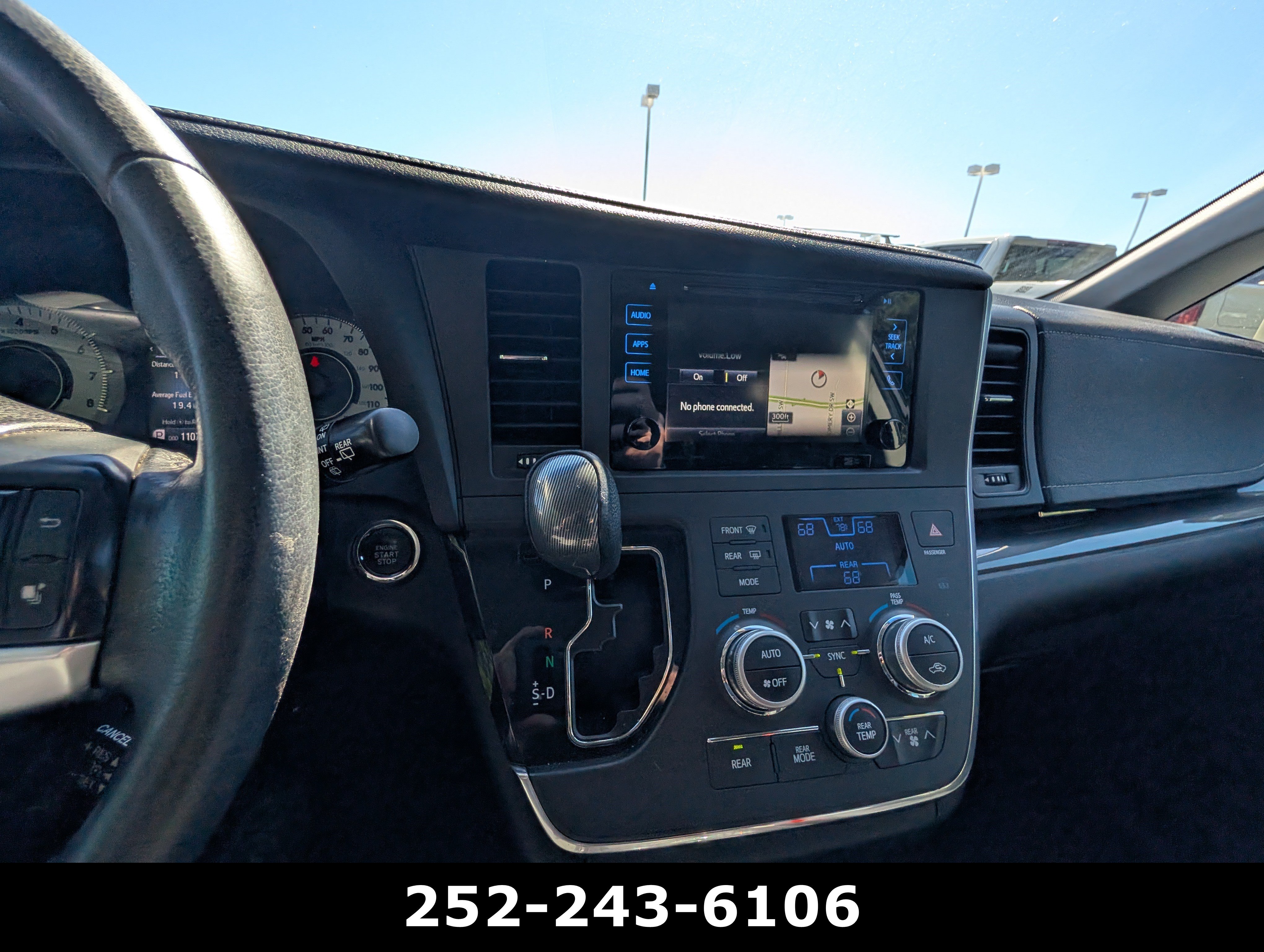 Used 2016 Toyota Sienna SE Premium FWD image 14