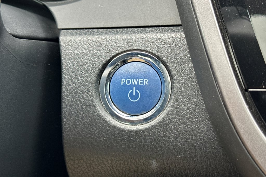 Used 2024 Toyota Camry XLE w/ Cold Weather Package FWD image 27