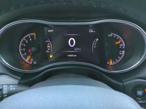 Used 2018 Jeep Grand Cherokee Altitude image 11