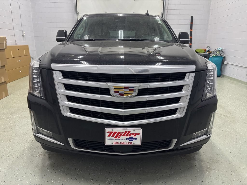 Used 2020 Cadillac Escalade Premium Luxury AWD/4WD image 7