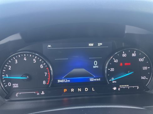 Used 2022 Ford Explorer XLT w/ Equipment Group 202A image 22