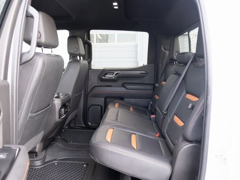 Used 2023 GMC Sierra 1500 AT4 w/ Technology Package image 18