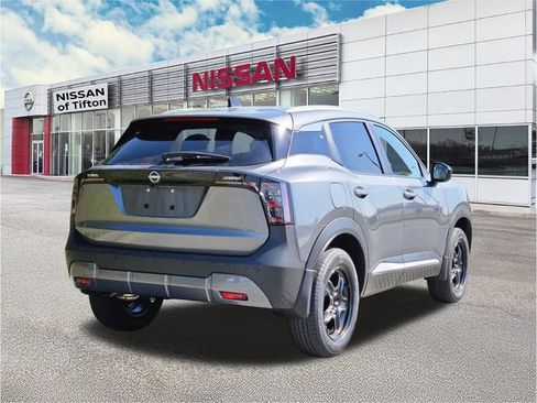 New 2026 Nissan Kicks SV w/ SV Premium Package FWD image 4