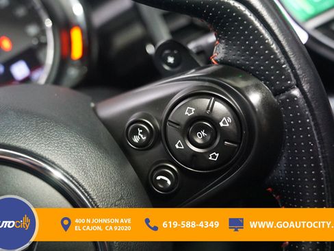 Used 2019 MINI Cooper S w/ Premium Package image 23