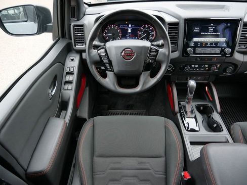 Used 2024 Nissan Frontier PRO-4X w/ Technology Package image 15