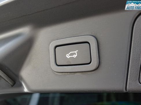 Used 2021 Land Rover Range Rover Velar R-Dynamic S image 29