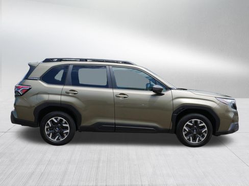 Certified 2025 Subaru Forester Premium AWD/4WD image 8
