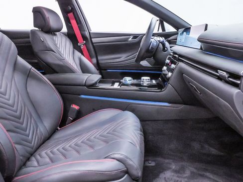 Certified 2025 Genesis G80 2.5T Sport Prestige image 14