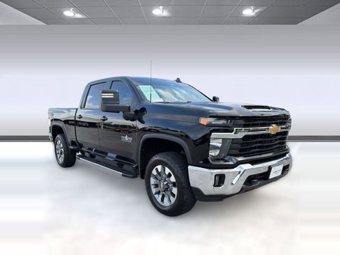 Used 2025 Chevrolet Silverado 2500 LT w/ Texas Edition image 6