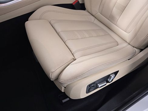 Used 2022 BMW X5 xDrive40i w/ M Sport Package image 14