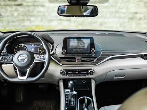 Used 2022 Nissan Altima 2.5 Platinum image 25