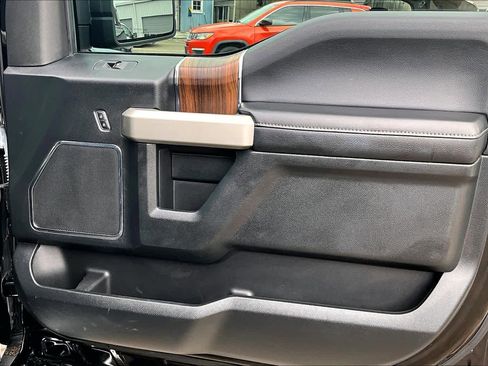 Used 2016 Ford F150 Lariat image 22