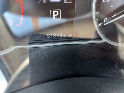 Used 2020 Nissan Versa SR FWD image 11