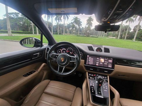 Used 2019 Porsche Cayenne S AWD/4WD image 28