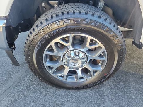 Used 2020 Ford F350 Lariat w/ Lariat Ultimate Package AWD/4WD image 31