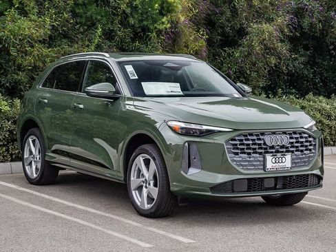 New 2025 Audi Q5 Premium Plus image 3