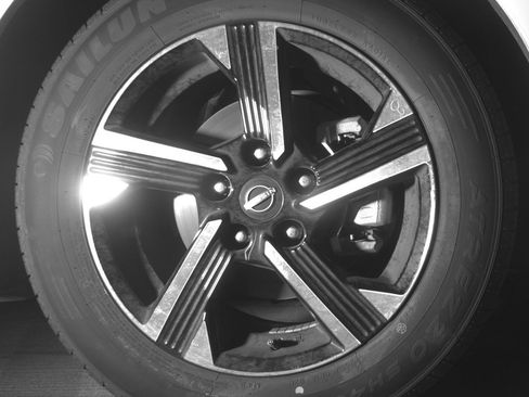 Used 2025 Nissan Sentra SV image 13