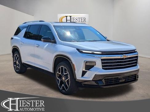 New 2026 Chevrolet Traverse High Country FWD image 1