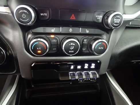 Used 2022 RAM 1500 Big Horn w/ Night Edition AWD/4WD image 12