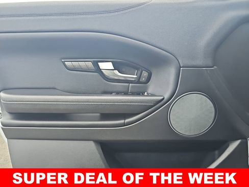 Used 2019 Land Rover Range Rover Evoque SE Premium image 27