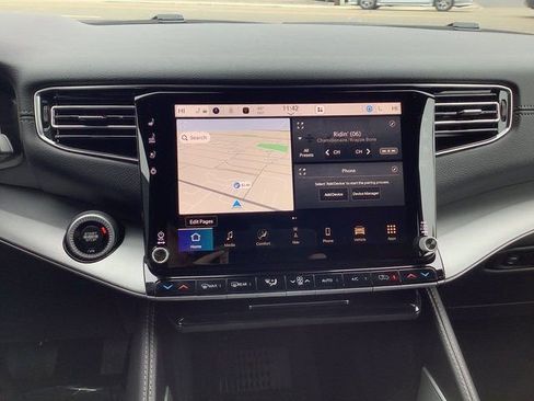 New 2026 Jeep Grand Wagoneer Limited image 17