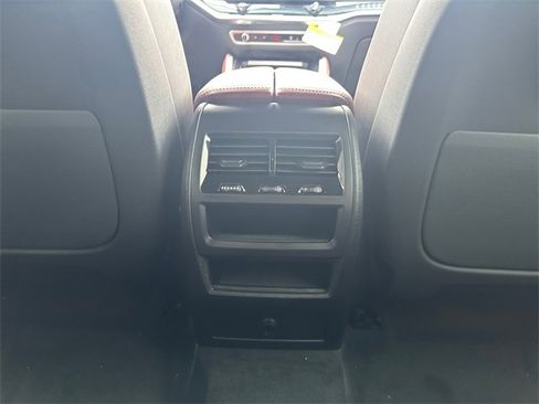 New 2026 BMW X6 xDrive40i image 23