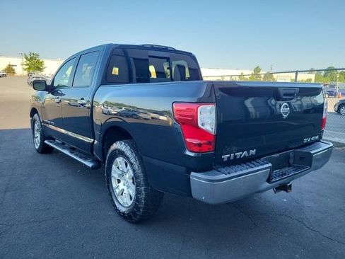 Used 2019 Nissan Titan SV AWD/4WD image 4