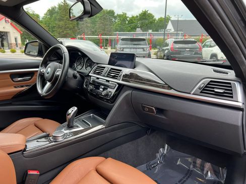 Used 2016 BMW 340i xDrive Sedan AWD/4WD image 24