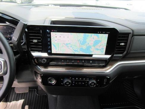 Used 2024 Chevrolet Silverado 1500 LT image 23