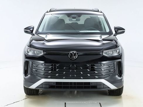 New 2026 Volkswagen Tiguan SE image 16