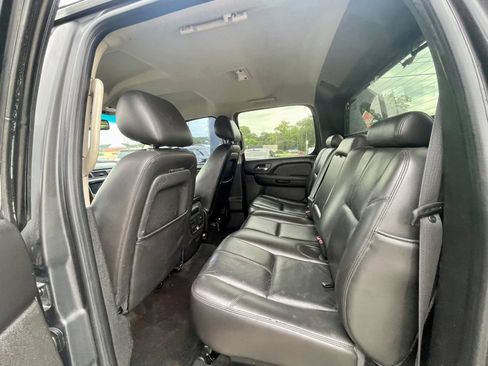 Used 2011 Chevrolet Avalanche LT w/ Texas Edition RWD image 7