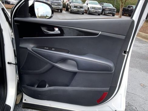 Used 2020 Kia Sorento LX V6 image 22