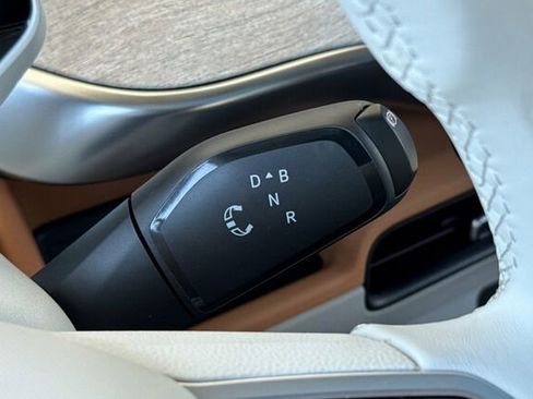 New 2025 Volkswagen ID. Buzz Pro S Plus image 23