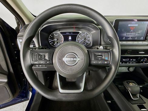 Used 2024 Nissan Rogue SV AWD/4WD image 11
