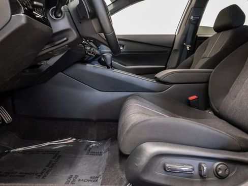 Used 2023 Honda Accord Sport image 12