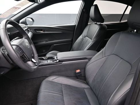 Used 2025 Toyota Camry LE image 24