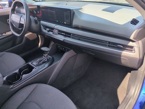 Used 2025 Kia K4 FWD image 32