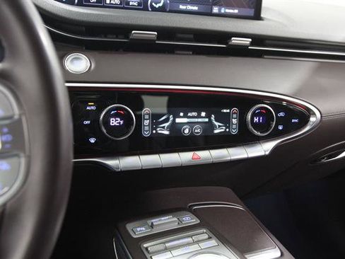 Certified 2022 Genesis GV70 2.5T w/ Advanced Package image 15
