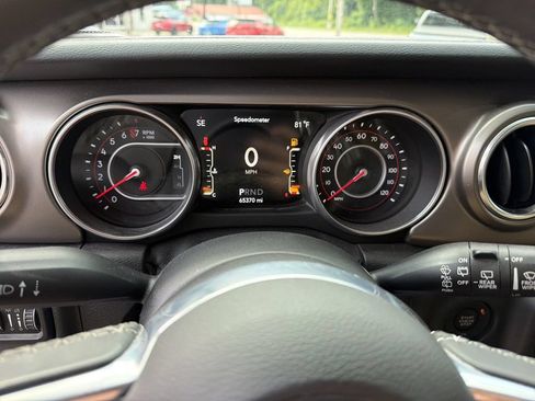 Used 2018 Jeep Wrangler Unlimited Rubicon AWD/4WD image 18