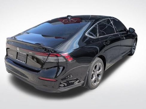 Used 2023 Honda Accord EX image 10