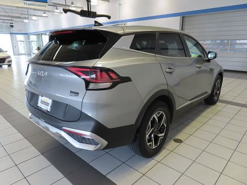 Used 2024 Kia Sportage LX image 12