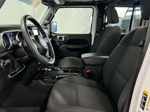 Used 2021 Jeep Wrangler Unlimited Sport AWD/4WD image 14