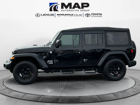 Used 2018 Jeep Wrangler Unlimited Sport image 2