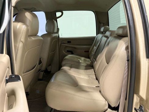 Used 2004 Chevrolet Silverado 3500 4x4 Crew Cab w/ Heavy-Duty Power Package image 14