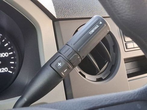 Used 2023 Ford F650 2WD Regular Cab Super Duty image 13