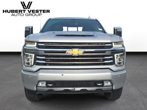 Used 2023 Chevrolet Silverado 2500 High Country w/ Z71 Off-Road Package AWD/4WD image 3