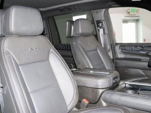 Used 2023 GMC Yukon XL Denali image 19