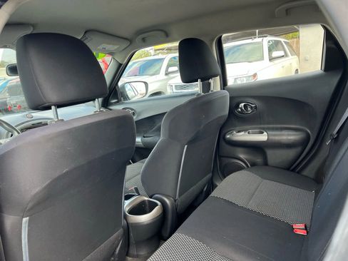Used 2016 Nissan Juke S image 9