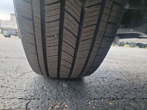 New 2026 Ford Explorer Active w/ Active Comfort Package image 27