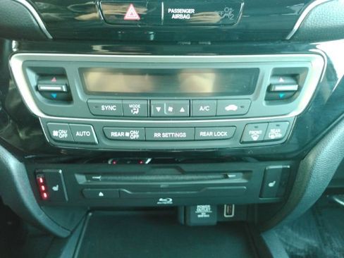 Used 2021 Honda Pilot Touring image 58